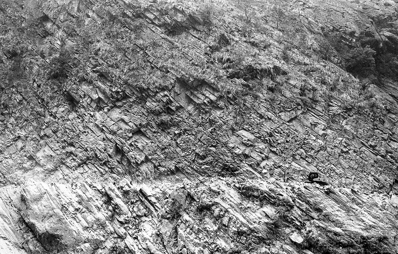 будівництво дороги в Гімалаях